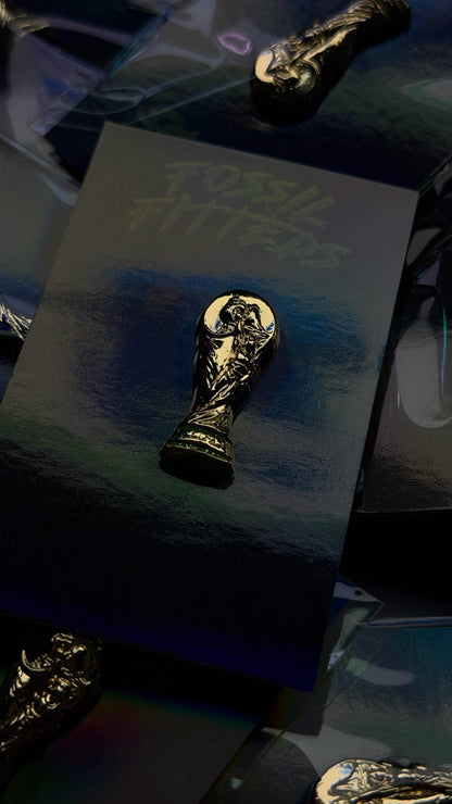 WORLD HOLDER PIN